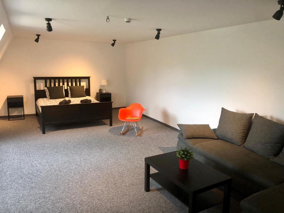 Ramer Tower Apartment In Old Town รีกา ภายนอก รูปภาพ